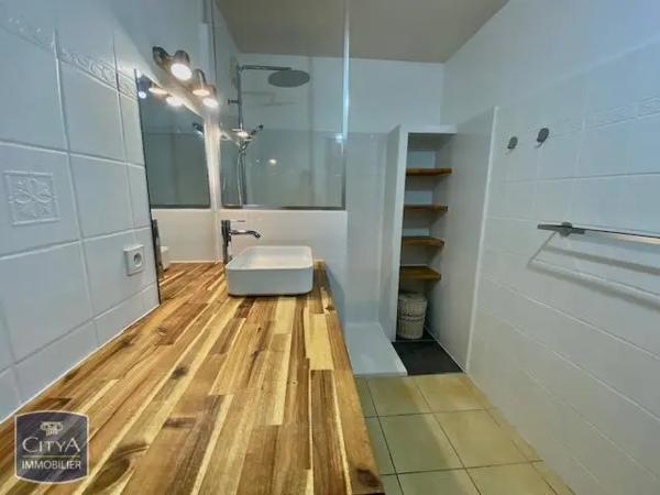 Appartement à louer 2 pièces 36.54m² Saint-Paul (97434)