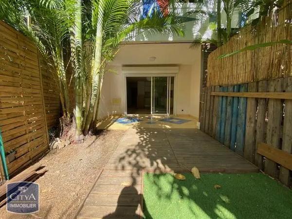 Appartement à louer 2 pièces 36.54m² Saint-Paul (97434)