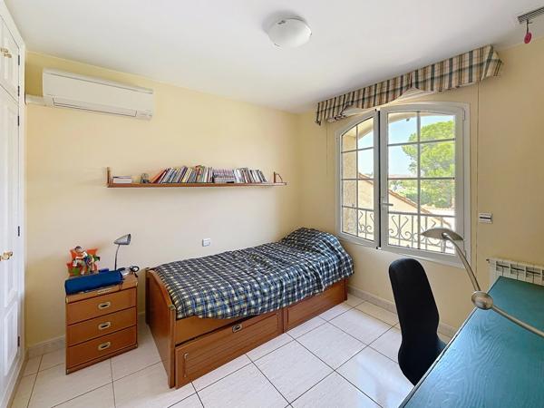 ELEGANTE PROPRIETE FAMILIALE AVEC PARC ET PISCINE, ST-FELIU-D'AVALL