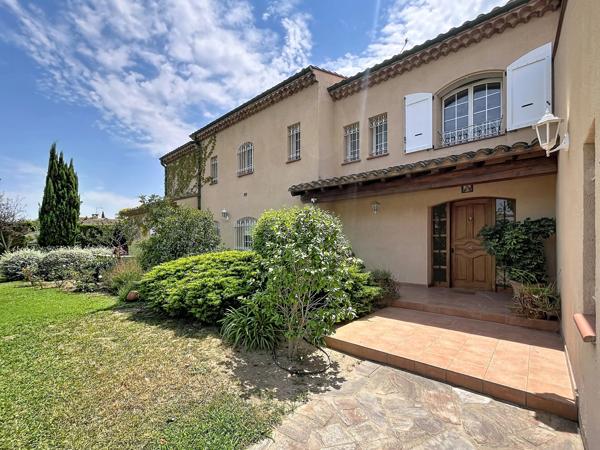 ELEGANTE PROPRIETE FAMILIALE AVEC PARC ET PISCINE, ST-FELIU-D'AVALL