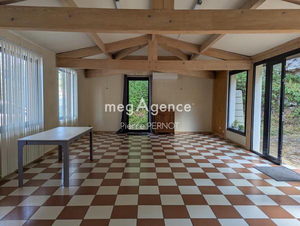 Local Commercial à CAHUZAC-SUR-VERE, 81140 - 9 pièces 220m²