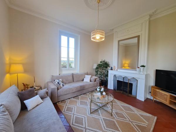 Élégante Maison de Maître rénovée avec goût près de Fleurance