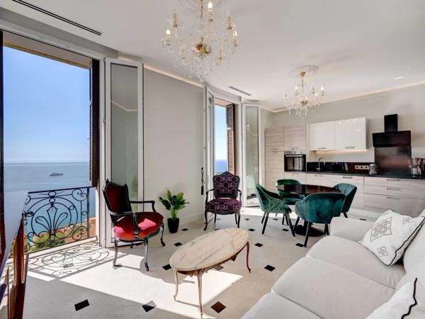 Dernier étage dans la villa - vue mer panoramique