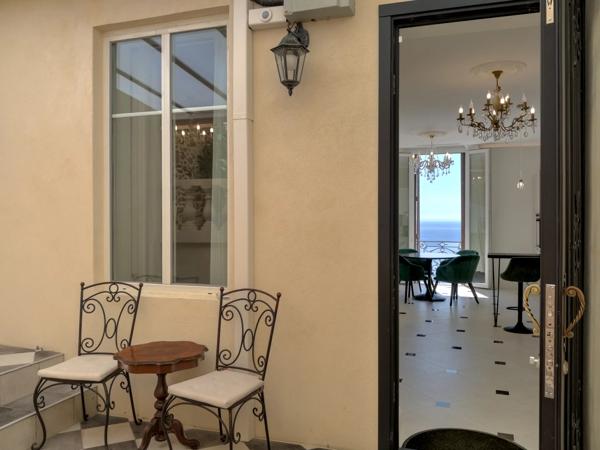 Dernier étage dans la villa - vue mer panoramique