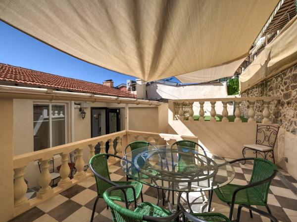 Dernier étage dans la villa - vue mer panoramique