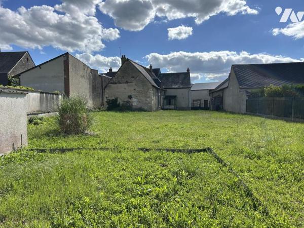 Ensemble de deux maisons anciennes avec grange et terrain constructible - 861m² cadastré