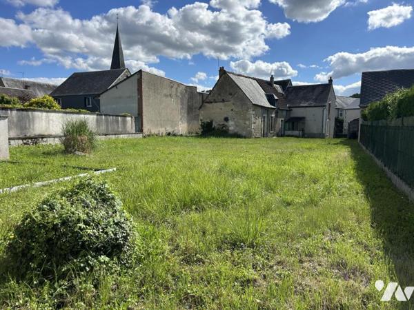 Ensemble de deux maisons anciennes avec grange et terrain constructible - 861m² cadastré