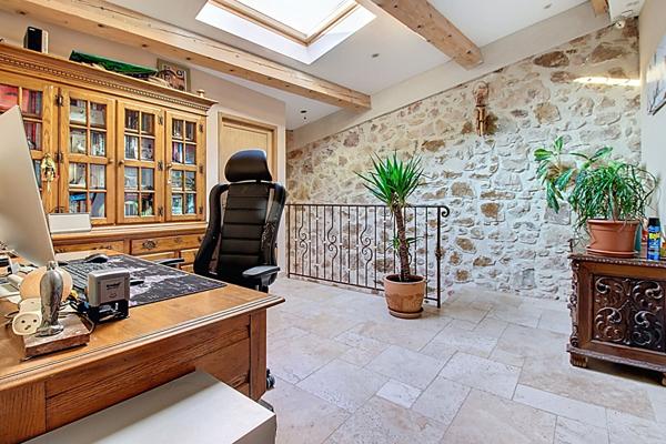 A VENDRE EN EXCLUSIVITE ! Maison Vidauban d'environ 100 m² avec cour intérieure, 4 pièces