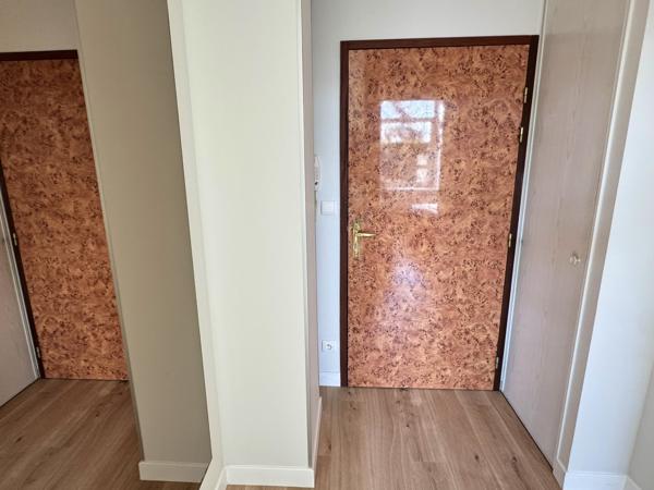 Appartement
         2 pièces
        - 45 m² Exclusivité 159 000 € *
