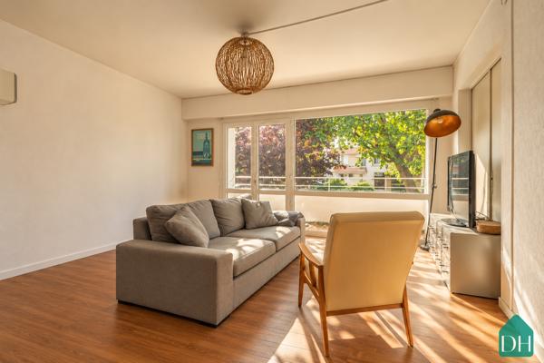 Appartement T2 avec balcon - place de stationnement - cave (44000)