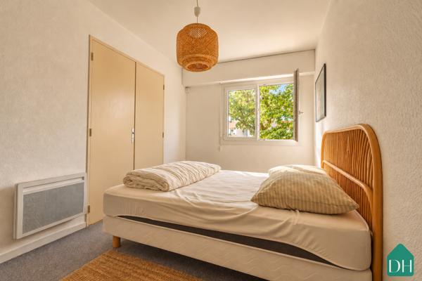 Appartement T2 avec balcon - place de stationnement - cave (44000)