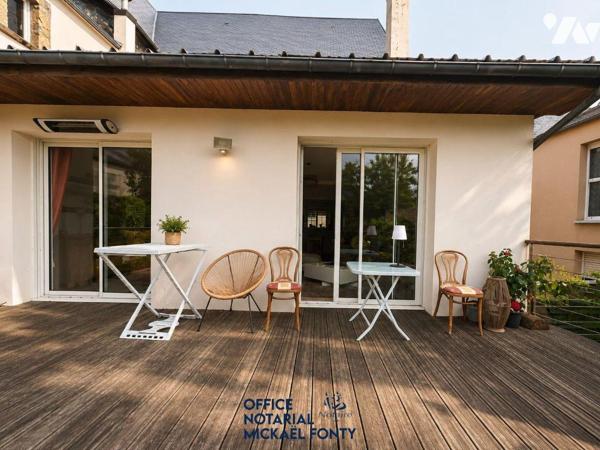 COUTANCES CENTRE

Maison de caractère en pierre de 203 m² habitables sur terrain clos de 659 ...