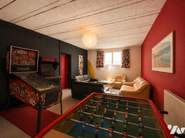 COUTANCES CENTRE

Maison de caractère en pierre de 203 m² habitables sur terrain clos de 659 ...