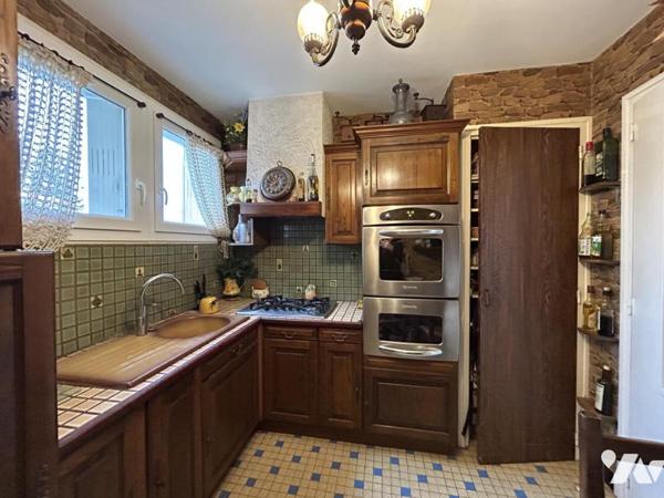 Montélimar, maison 90m2 environ sur sous sol complet, terrain avec piscine.