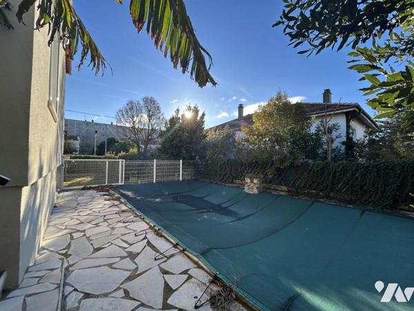Montélimar, maison 90m2 environ sur sous sol complet, terrain avec piscine.