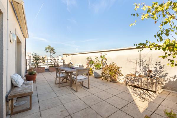 Levallois Perret /Anatole France-  Dernier étage avec terrasse de  40m²