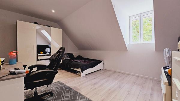 MAISON RENOVÉE 180M² 5 PIECES 4 CHAMBRES DÉPENDANCE