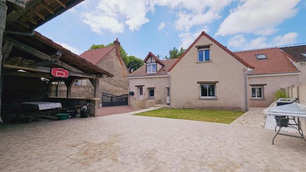 MAISON RENOVÉE 180M² 5 PIECES 4 CHAMBRES DÉPENDANCE