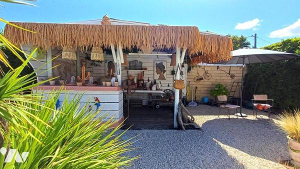 Sur les hauteurs d'ALES, Villa avec piscine et 5 gîtes aux notes modernes et dépaysantes