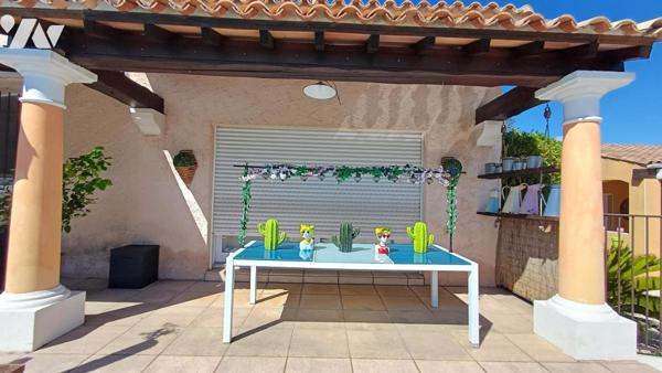 Sur les hauteurs d'ALES, Villa avec piscine et 5 gîtes aux notes modernes et dépaysantes