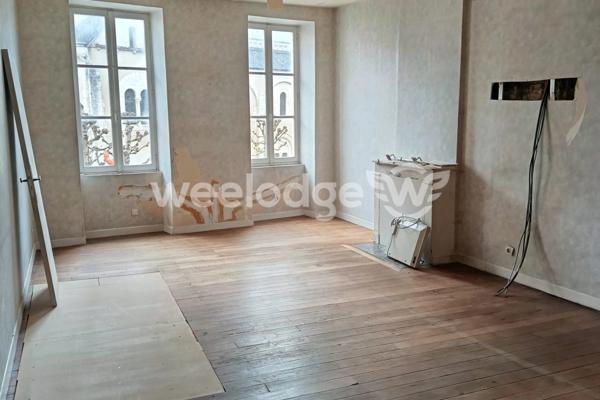 Maison à vendre 2 pièces de 90 m² à Saint-Gaultier