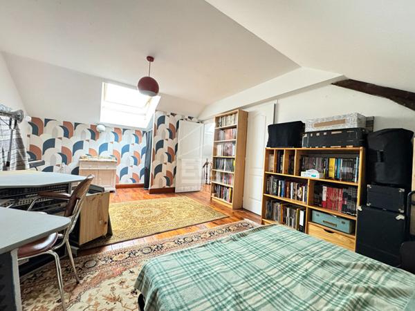 A vendre dans le centre ville de Périgueux, jolie MAISON DE VILLE DE TYPE 4 AVEC JARDIN