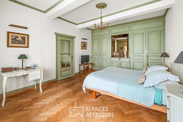 Corps de ferme rénové avec dépendances