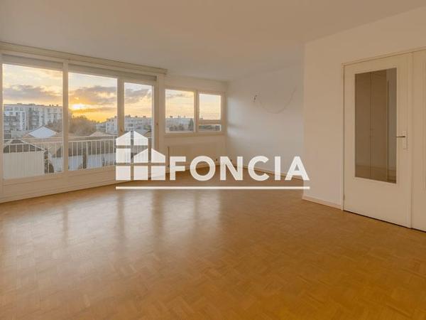 À vendre Studio 86 m² - Rueil-malmaison 92500