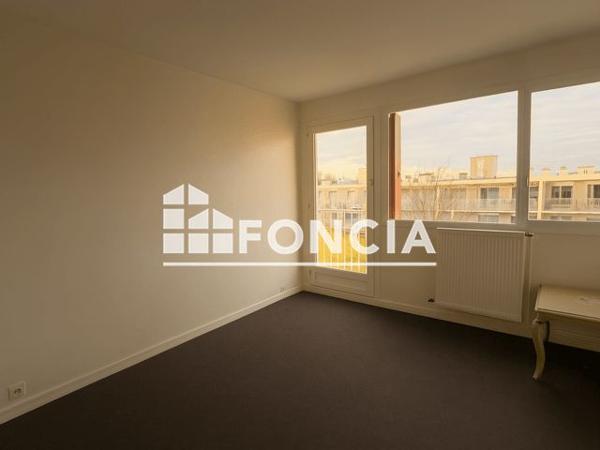 À vendre Studio 86 m² - Rueil-malmaison 92500