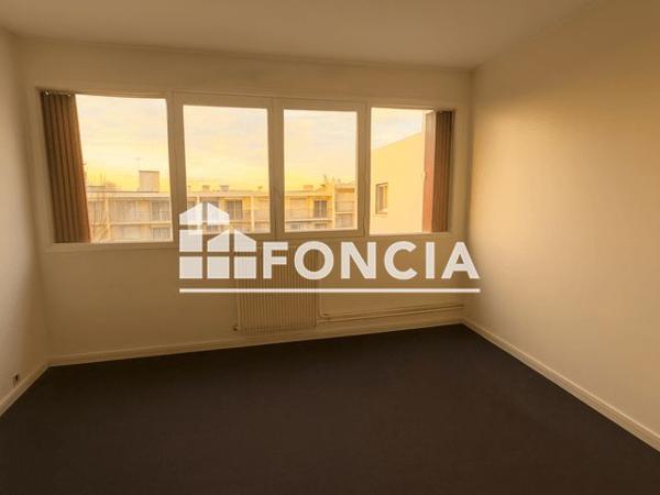 À vendre Studio 86 m² - Rueil-malmaison 92500