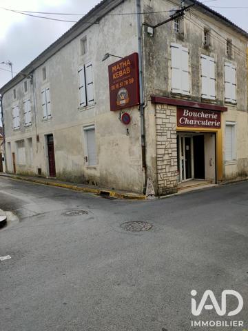 Immeuble à vendre 192 m² Matha