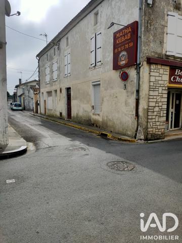 Immeuble à vendre 192 m² Matha