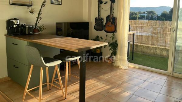 LA CIOTAT (13) – T2 de 43,24 m² au dernier étage avec ascenseur, balcon et vue dégagée