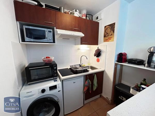 Appartement à louer 2 pièces 37m² Saint-Pierre-du-Mont (40280)