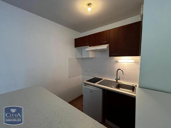 Appartement à louer 2 pièces 37m² Saint-Pierre-du-Mont (40280)