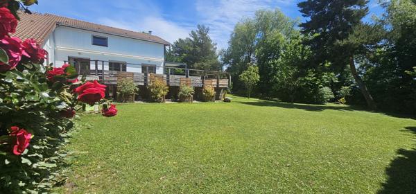 Gap (05000) TRES BELLE MAISON AVEC PISCINE SUR GRAND TERRAIN CLOS