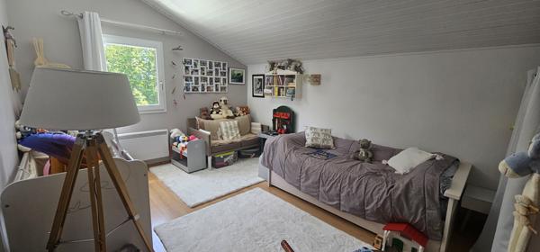 Gap (05000) TRES BELLE MAISON AVEC PISCINE SUR GRAND TERRAIN CLOS