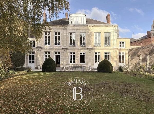 Arras, Hôtel particulier 7 Chambres -  470 m² à vendre