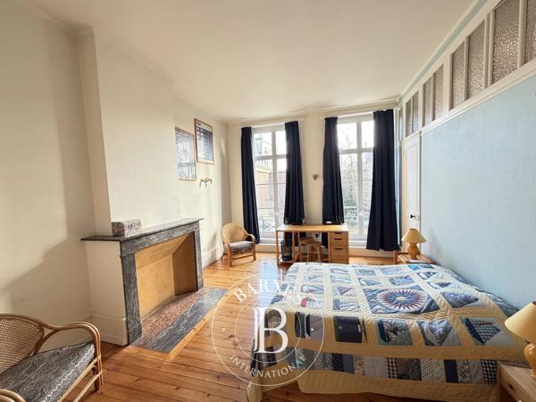 Arras, Hôtel particulier 7 Chambres -  470 m² à vendre
