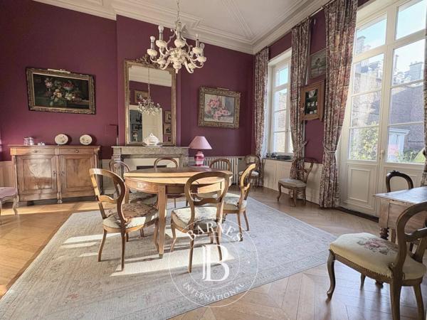 Arras, Hôtel particulier 7 Chambres -  470 m² à vendre