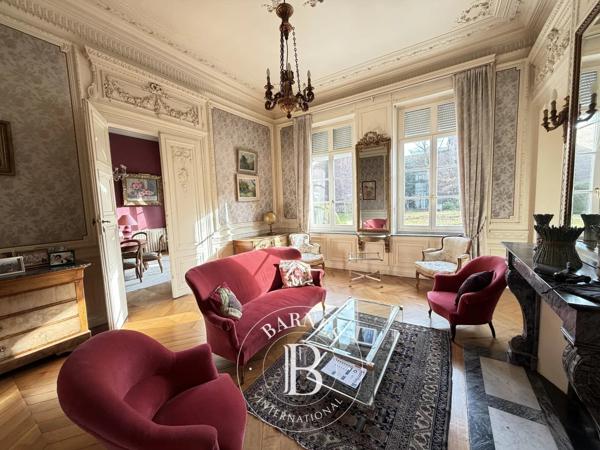 Arras, Hôtel particulier 7 Chambres -  470 m² à vendre