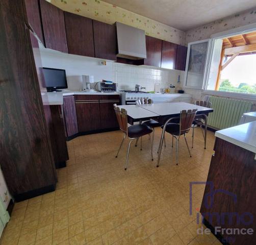 Maison 6 pièces                                        - 42450 Sury-le-Comtal Réf : 1724-CIFVFOREZVELAY