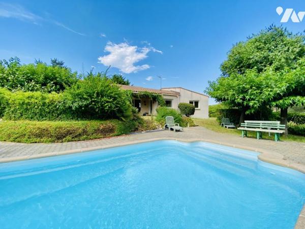 Maison de plain pied avec vue dégagée sur la nature