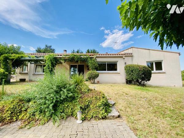 Maison de plain pied avec vue dégagée sur la nature