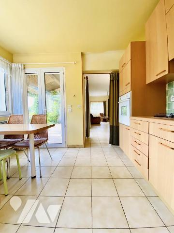 Maison de plain pied avec vue dégagée sur la nature