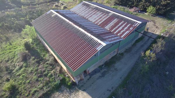Proche Limoux - Hangar/Atelier de 530m² environ sur terrain attenant de 1778m²