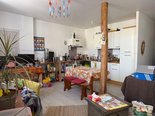 LE CENTRAL - GENCAY , Gencay