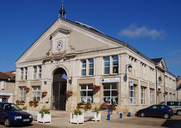 LE CENTRAL - GENCAY , Gencay