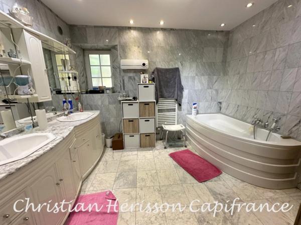 Dpt SARTHE (72), à vendre LA FERTE-BERNARD - PROPRIÉTÉ P6 de 136 m² - Terrain de 1228 M²