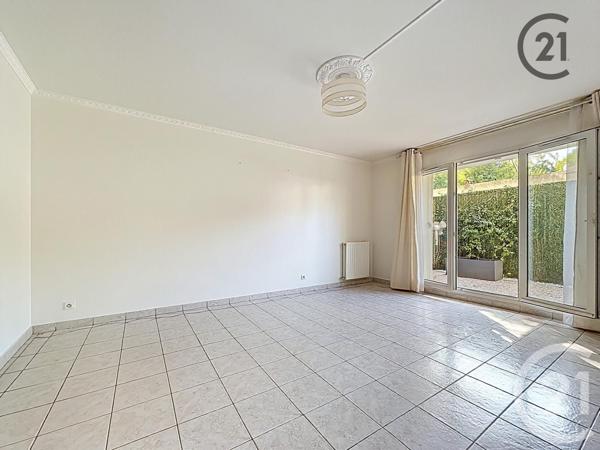 Appartement F2 à vendre  2 pièces - 43,08 m2 COMBS LA VILLE - 77